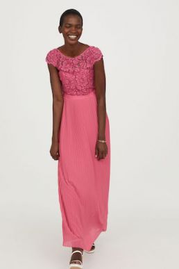 Bridesmaid pink pleated store mesh maxi dress