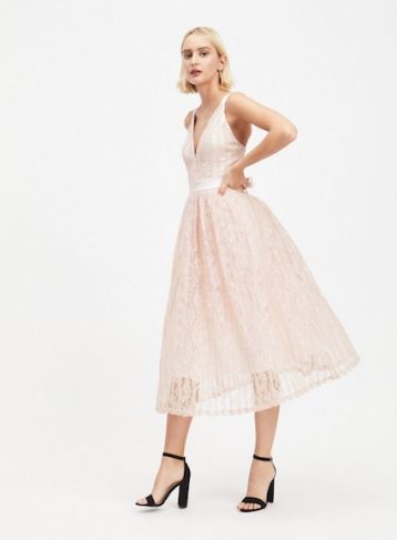 DOLLY & DELICIOUS Pink Lace Plunge Front Lace Prom Dress Blush