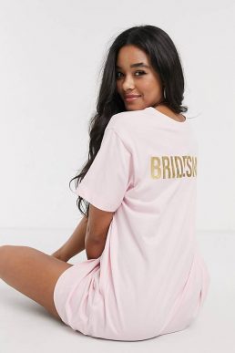 ASOS DESIGN bridesmaid sleep tee Pink Gold