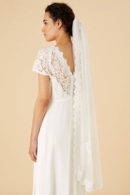 Monsoon Vicki lace veil Ivory