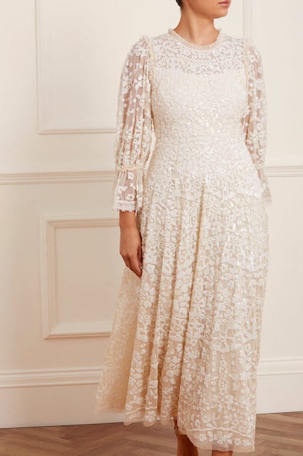 Midsummer Lace Gown – Champagne