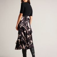 Fitted black outlet ruffle skirt