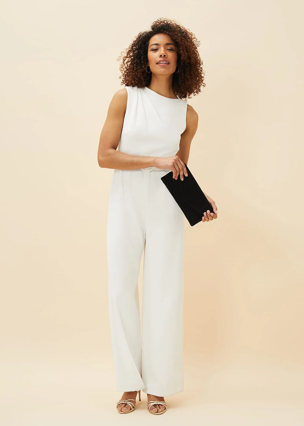 White 2024 sleeveless jumpsuit