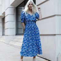 Threadbare Women s Blue Floral Button Down Front Midi Dress